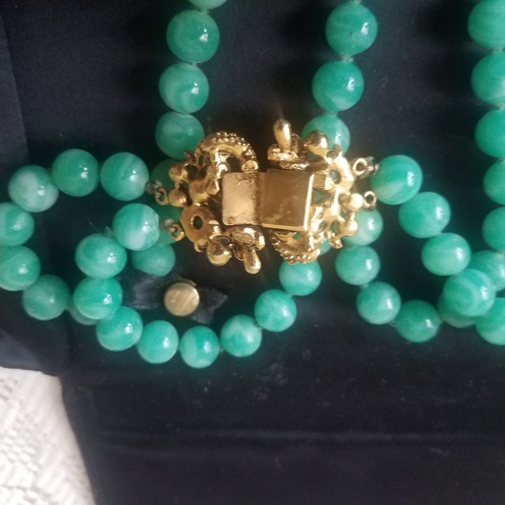 Vintage Green Glass Hand Knotted Beads with Floral Clasp by Vintage - Picture 4 of 8